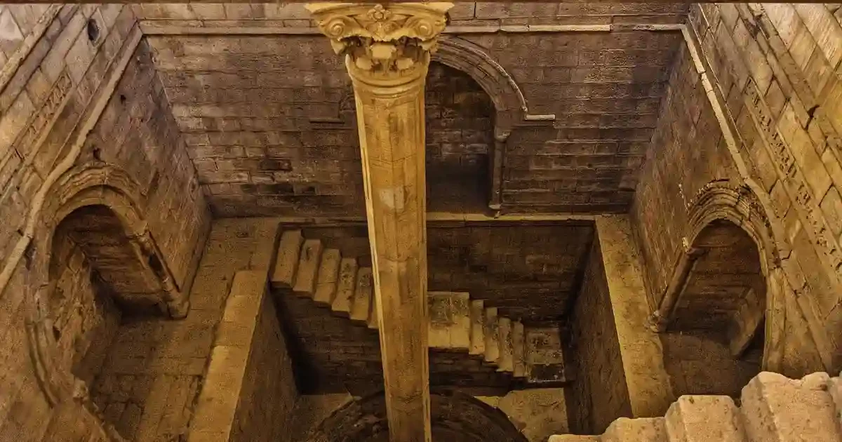 Catacombs of Kom El Shoqafa Egypt - Guide and History