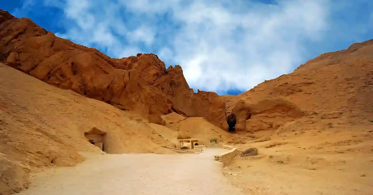 Nobles Tombs - Egypt's Hidden Ancient Wonders