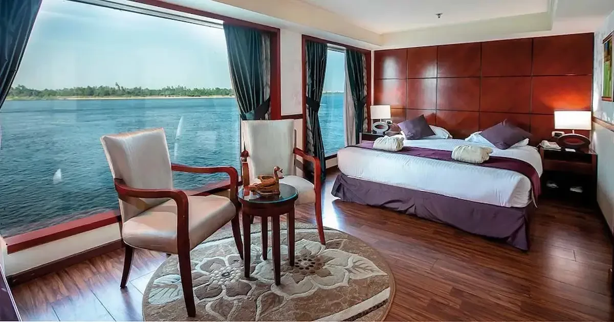 Deluxe cabin Amwaj Nile Cruise
