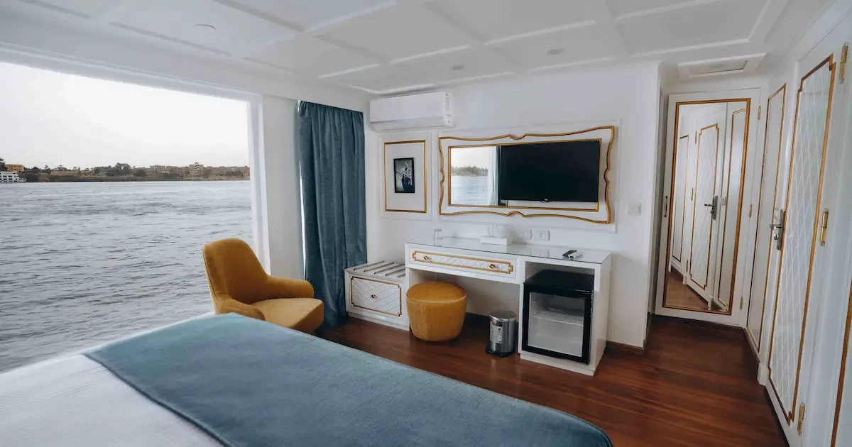 Elegant cabin interior aboard La Rose Dahabiya