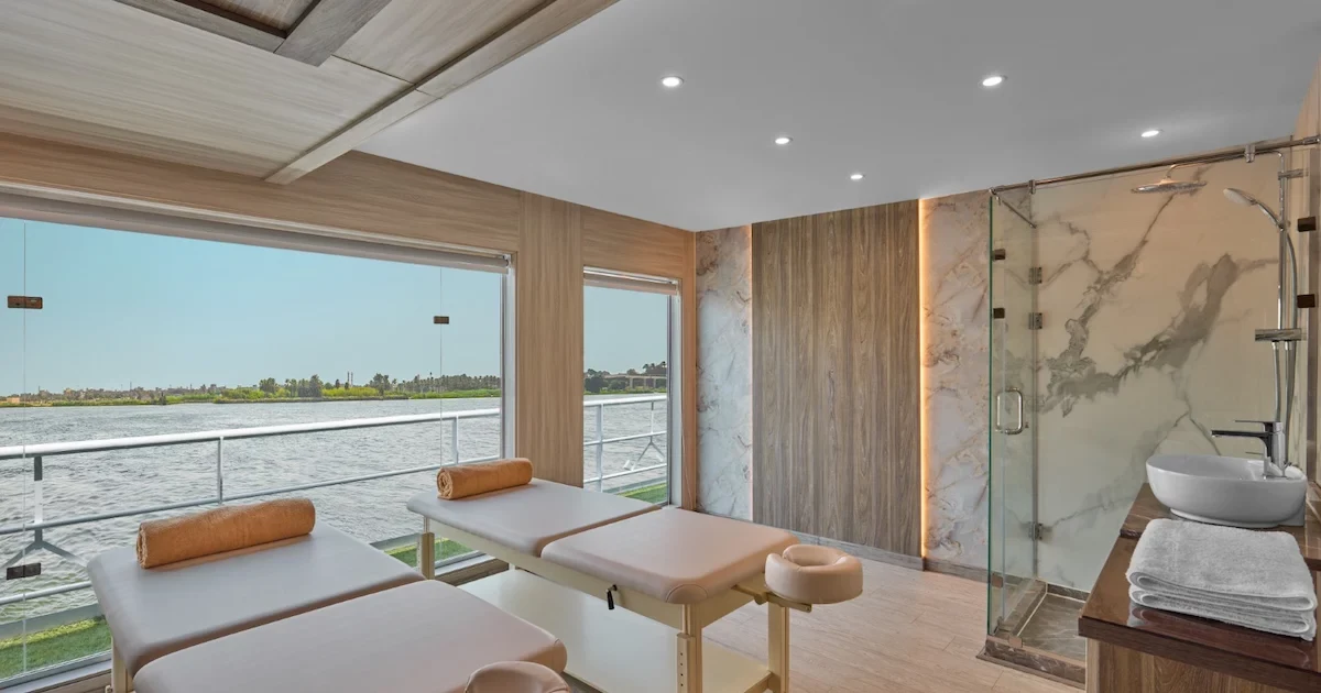 Cleopatra-Cruise-massage-room