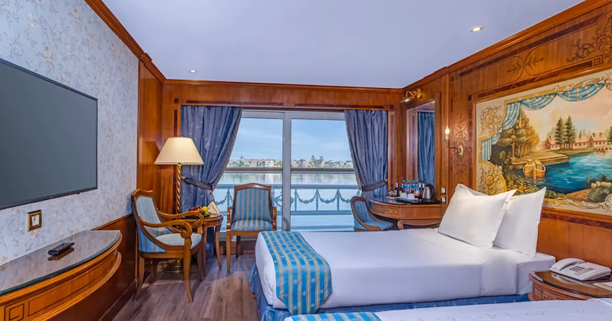 Sonesta St George cabin interior