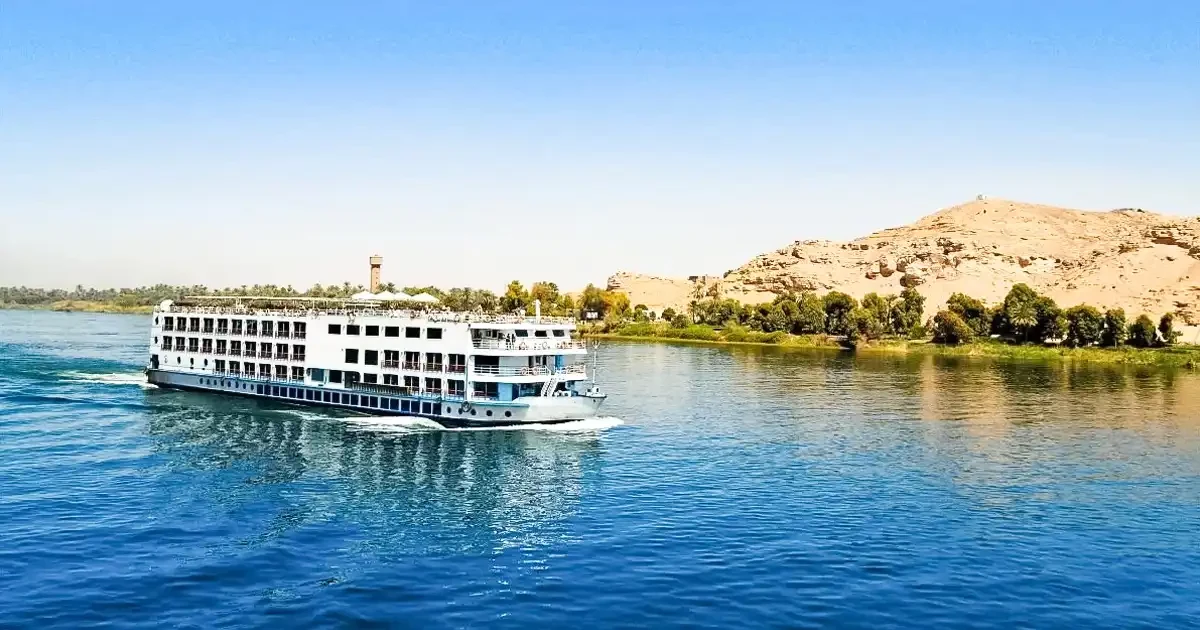 luxurious Nile cruise from Luxor to Aswan 8 days