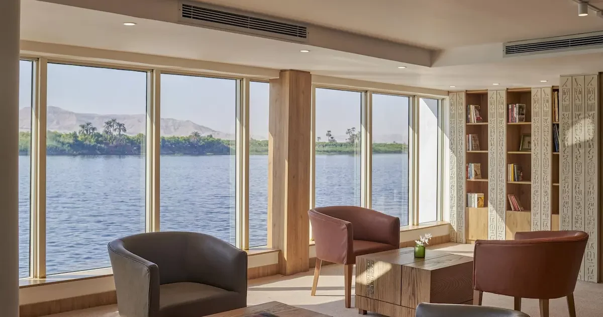 Fine dining on Movenpick Royal Lotus