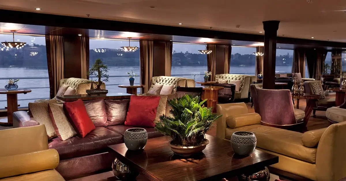 Sanctuary Sun Boat IV cabin interior