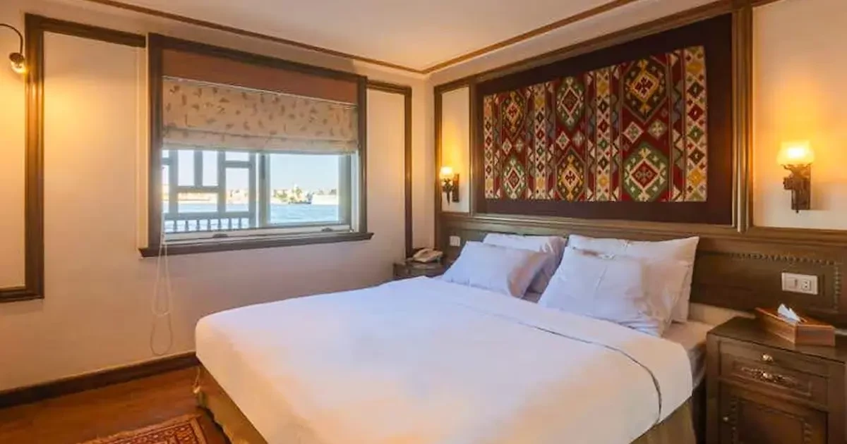 Luxury cabin onboard Hadeel Dahabiya