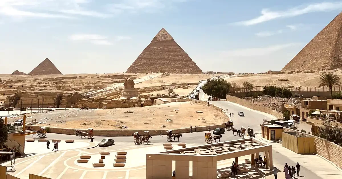 Egypt Private Tour Guide at the Pyramids of Giza