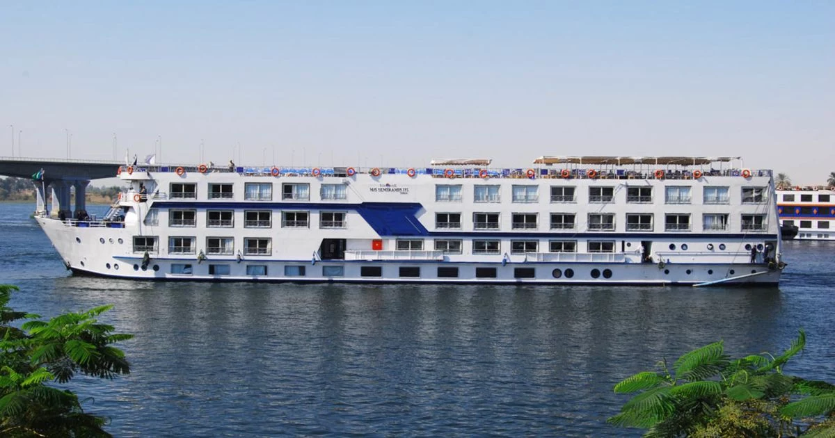 Semiramis III Nile Cruise exterior sailing