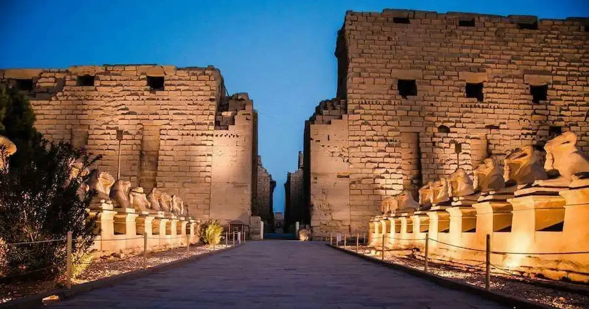 Family tour at Karnak Temple