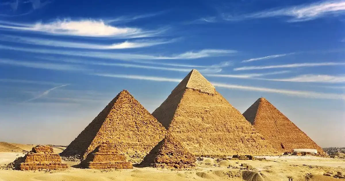 Family visiting the Giza Pyramids