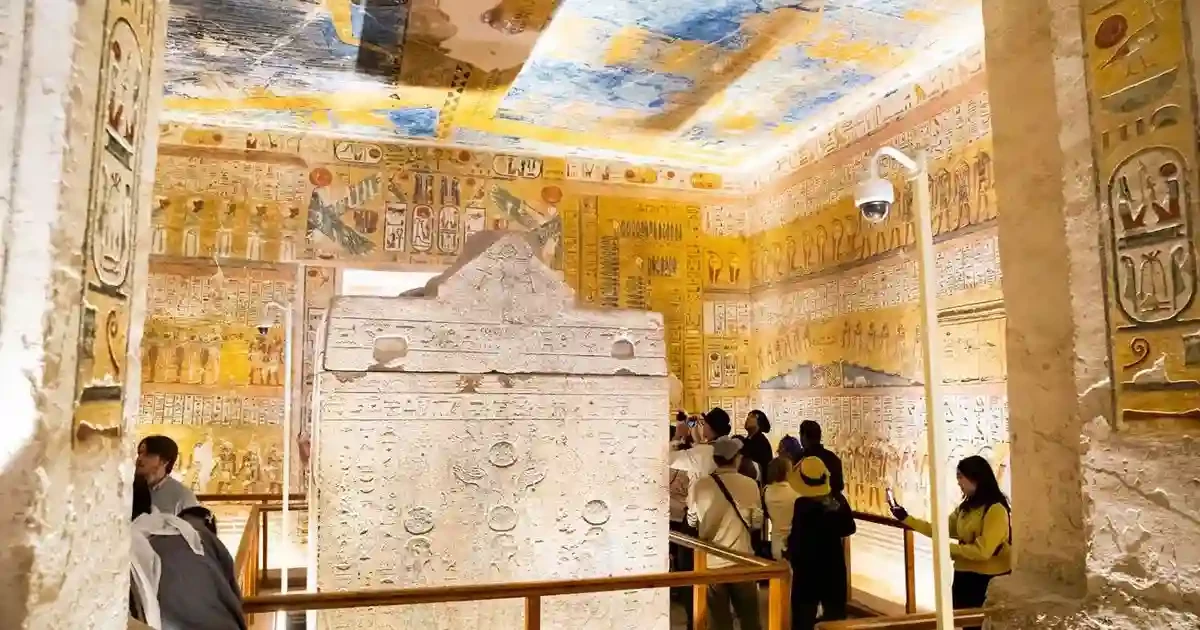 tourists exploring valley of the kings luxor day trip