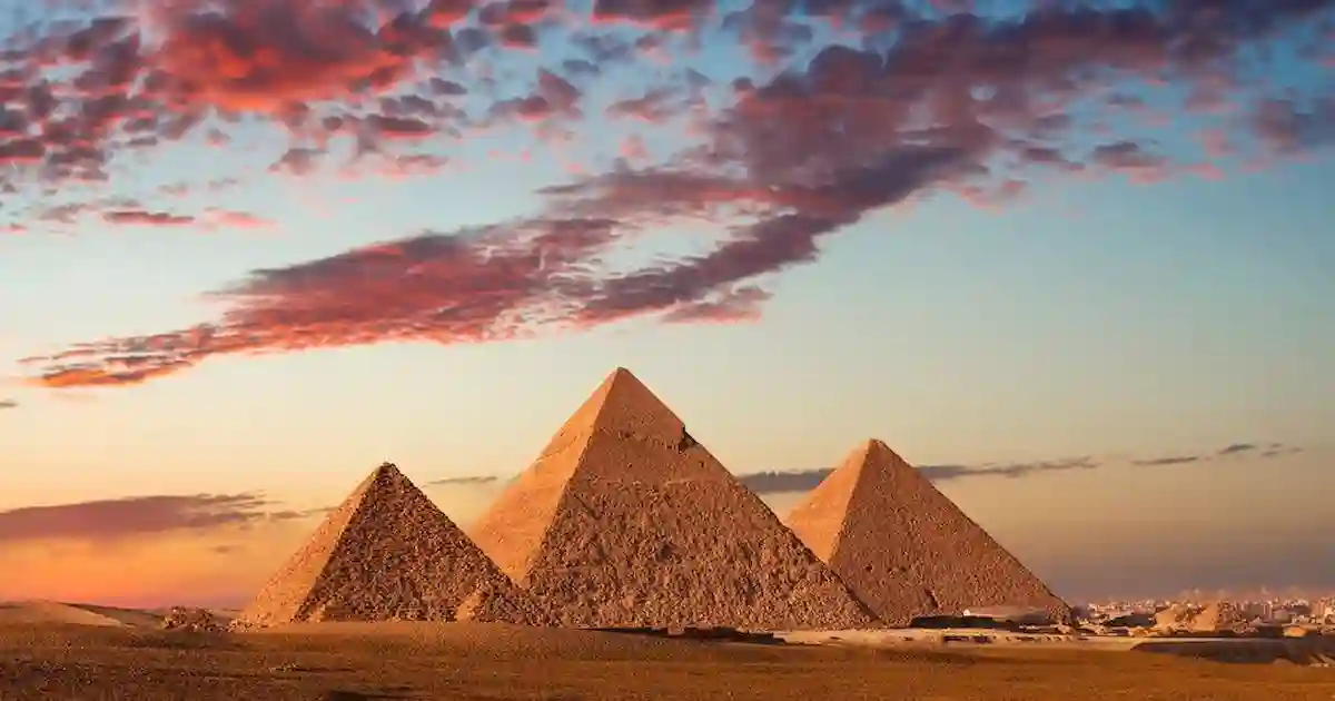 Private Tour Giza Pyramids panoramic desert view