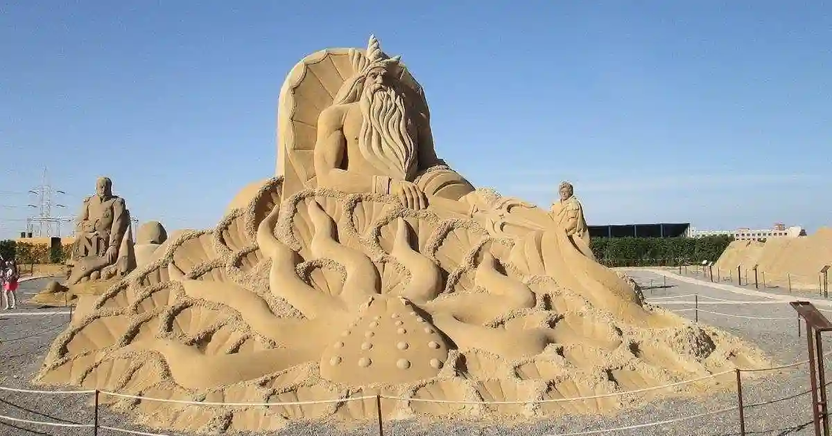 mythology sand sculptures Hurghada tour