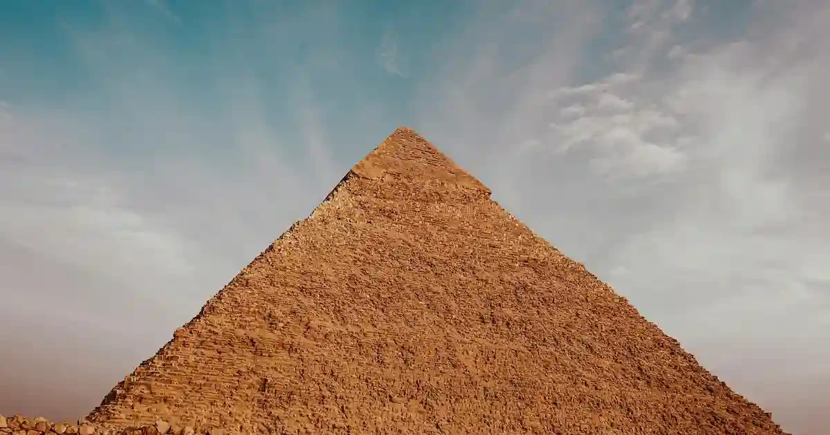 Great Pyramid of Khufu on the Giza Plateau during pyramids day tours