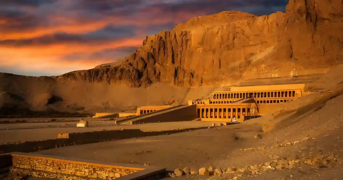 Hatshepsut Temple 8-day Egypt tour with Cairo, Nile Cruise, and sleeper train travel between Cairo, Luxor, and Aswan