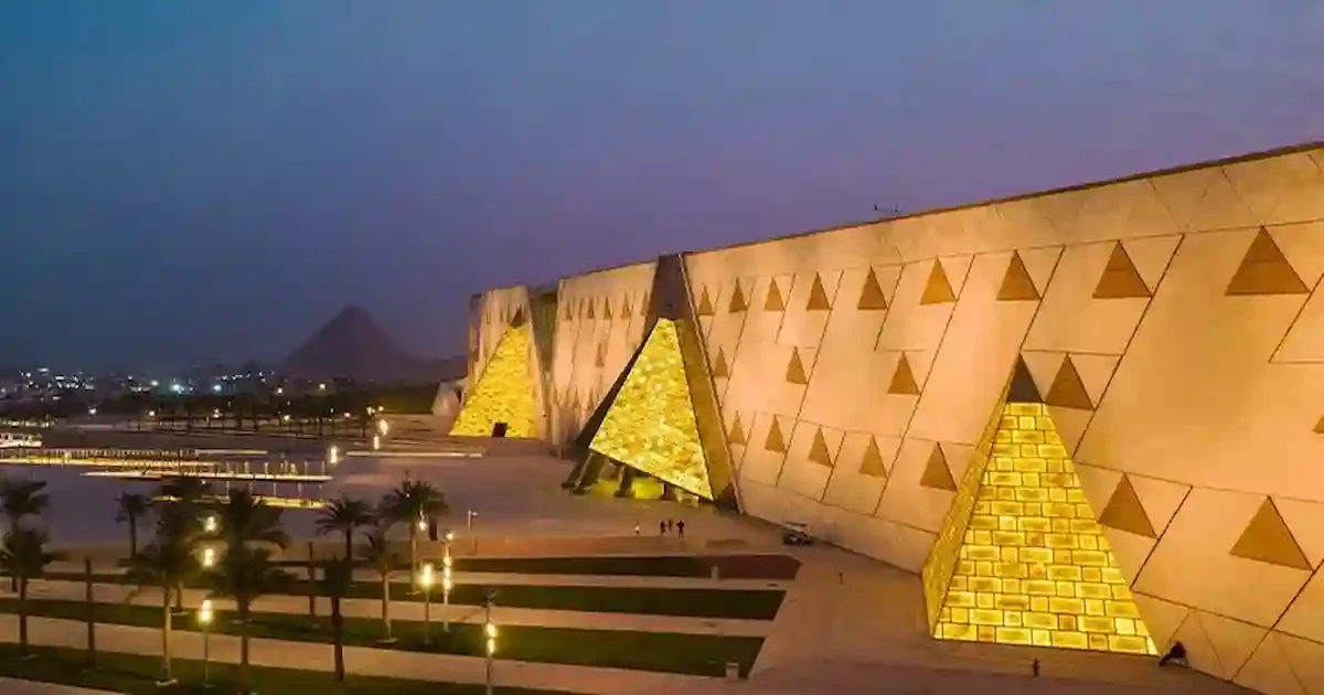 6-day Cairo tour with a one-day Luxor flight excursion to explore the Valley of the Kings and Karnak Temple
