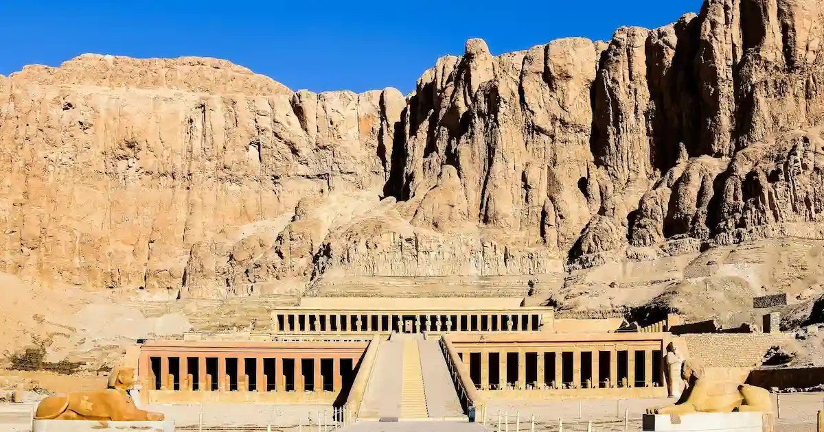 9-day Cairo, Nile Cruise and Sleeper Train tour exploring the Pyramids of Giza, Luxor temples, and the Nile between Luxor and Aswan