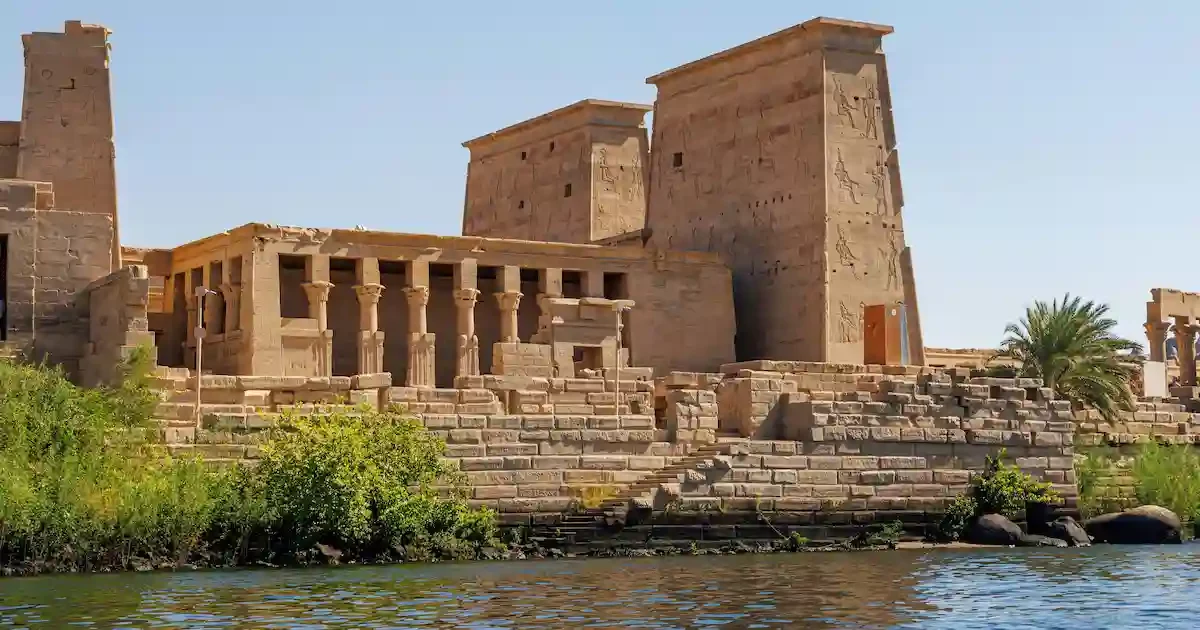 Luxury Nile Cruise from Luxor to Luxor with Cairo sightseeing, 8-day cultural journey in Egypt