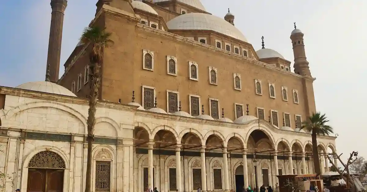 5-day Cairo tour with a one-day flight excursion to Luxor to explore the Valley of the Kings and ancient temples