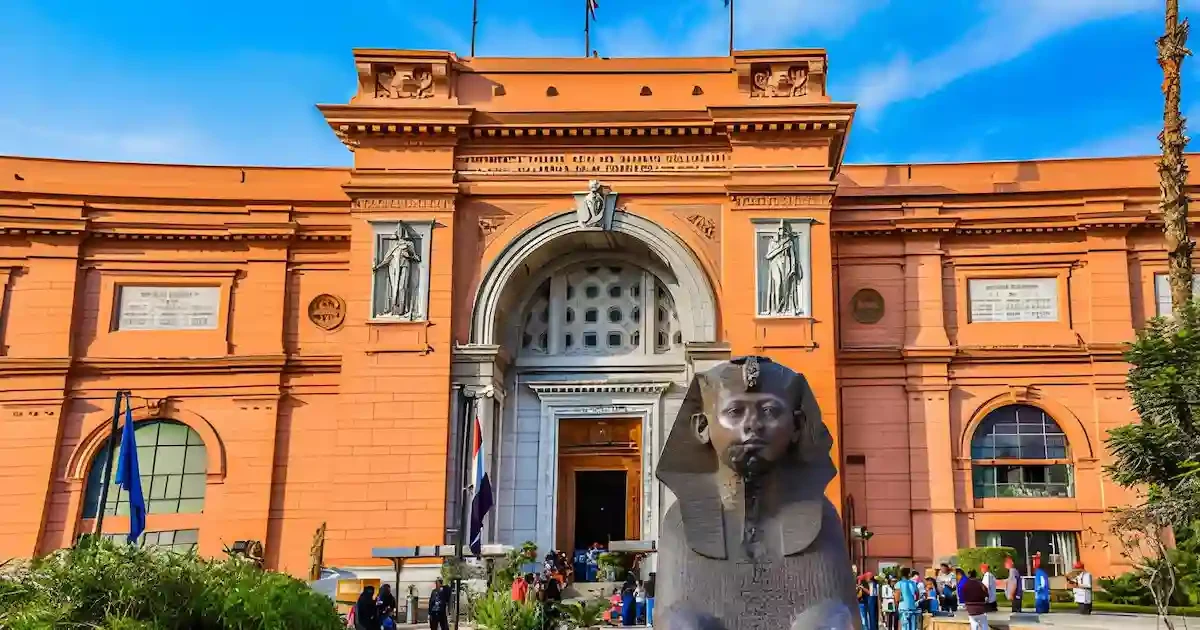 The Egyptian Museum in Cairo 5-day Egypt tour exploring Cairo and Luxor, including the Pyramids of Giza and Luxor’s ancient temples