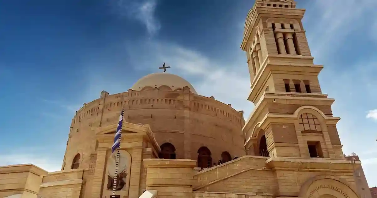 4-day Cairo short break tour exploring the Pyramids of Giza, the Egyptian Museum, and historic Cairo