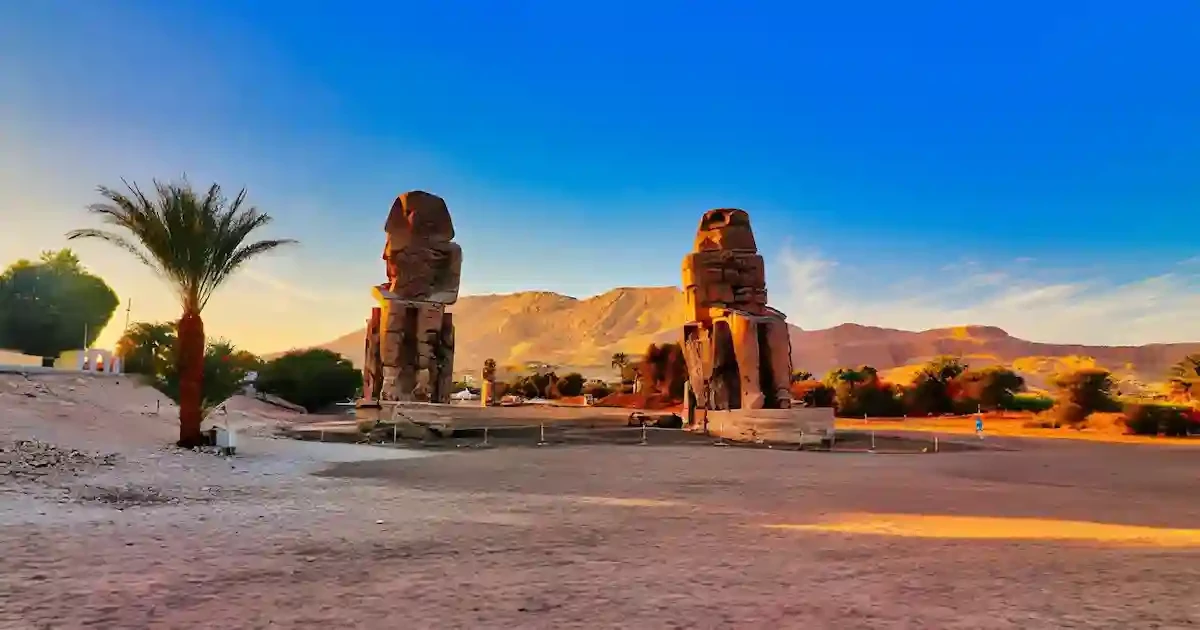 Colossi of Memnon 5-day Egypt tour exploring Cairo and Luxor, including the Pyramids of Giza and Luxor’s ancient temples