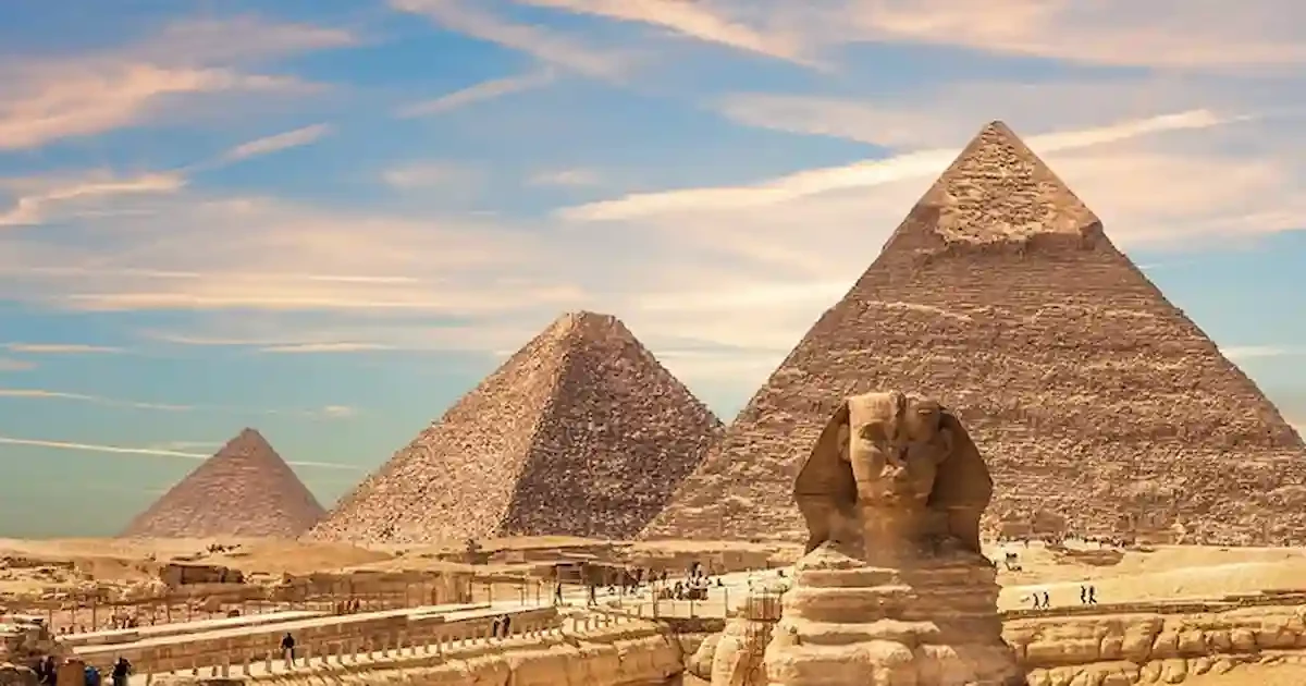giza-pyramids-cairo-tour.jpg Sharm El Sheikh to Cairo pyramids tour