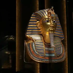 4-day Cairo short break tour exploring the Pyramids of Giza, the Egyptian Museum, and historic Cairo