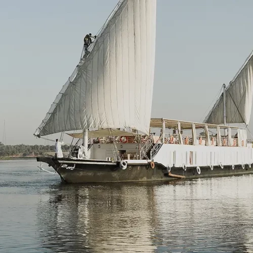 Karnak Dahabiya