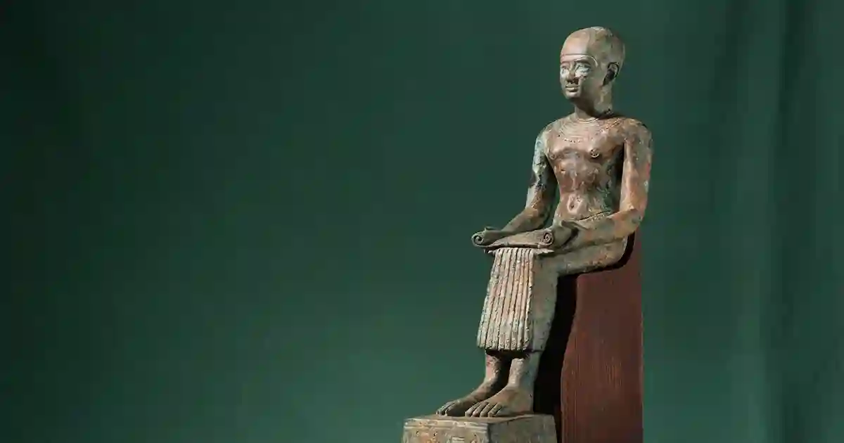 imhotep statue saqqara.jpg
