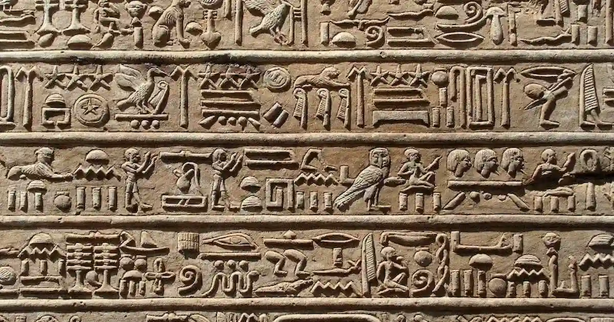 ancient egyptian tomb hieroglyphs