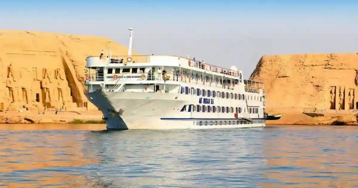 nile cruise luxor aswan egypt