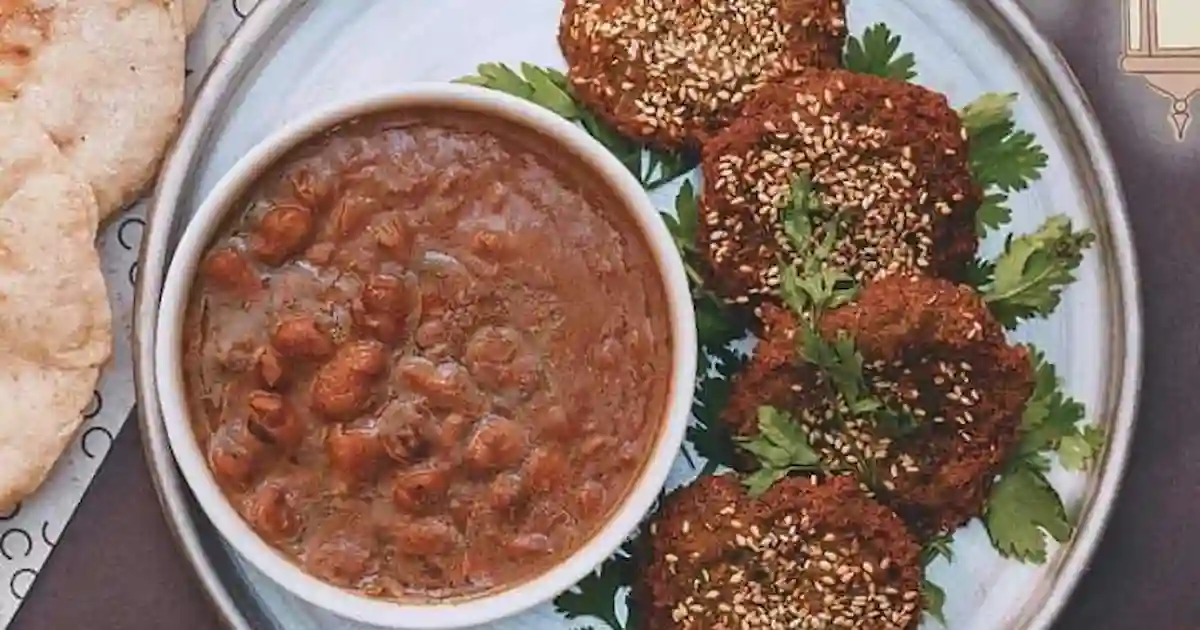 egyptian street food falafel.