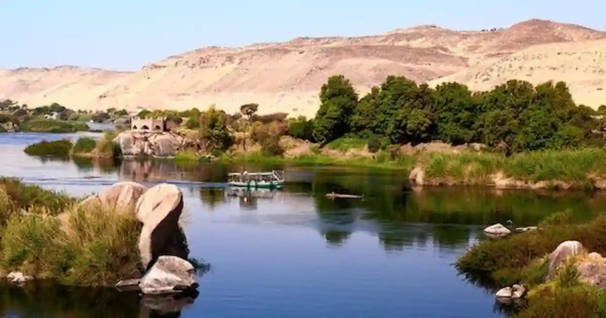 city on the nile river egypt landscape